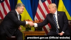 Президент Украины Петр Порошенко и президент США Дональд Трамп