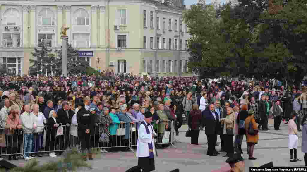 19 октября на центральной площади в Керчи состоялась церемония прощания с погибшими&nbsp;